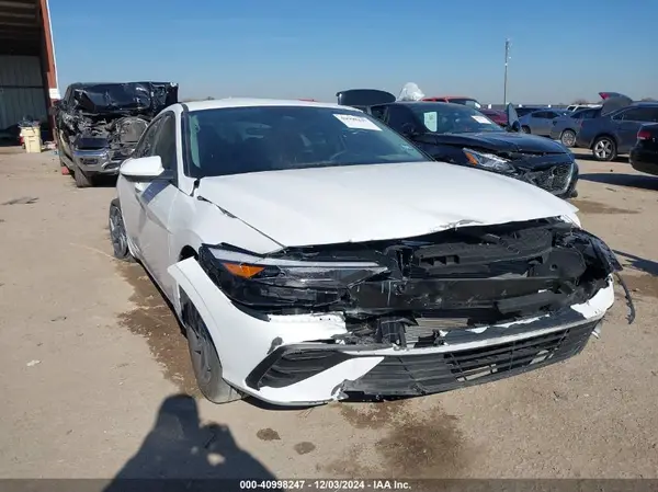 KMHLM4DG5RU793376 2024 HYUNDAI ELANTRA - Image 1