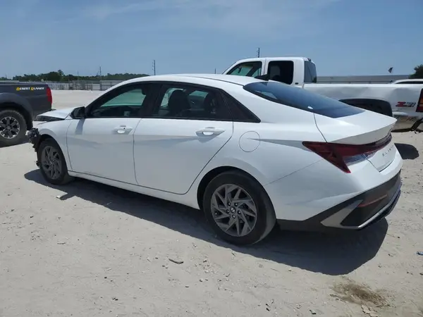 KMHLM4DG5RU797928 2024 HYUNDAI ELANTRA - Image 2
