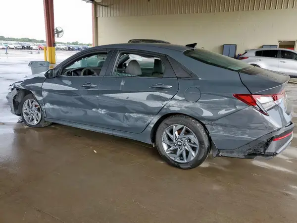 KMHLM4DG5RU799632 2024 HYUNDAI ELANTRA - Image 2