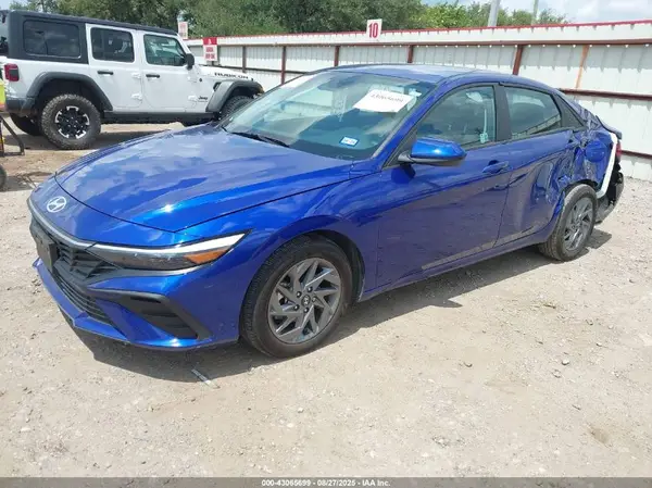KMHLM4DG5RU807518 2024 HYUNDAI ELANTRA - Image 2