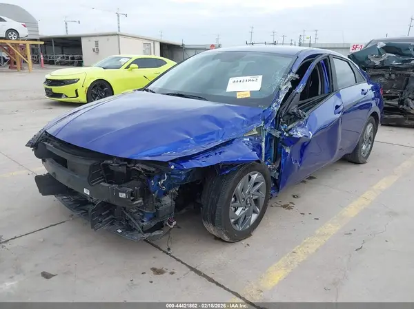 KMHLM4DG5RU808183 2024 HYUNDAI ELANTRA - Image 2