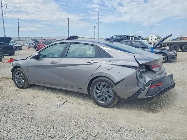 KMHLM4DG5RU809026 2024 HYUNDAI ELANTRA - Image 2