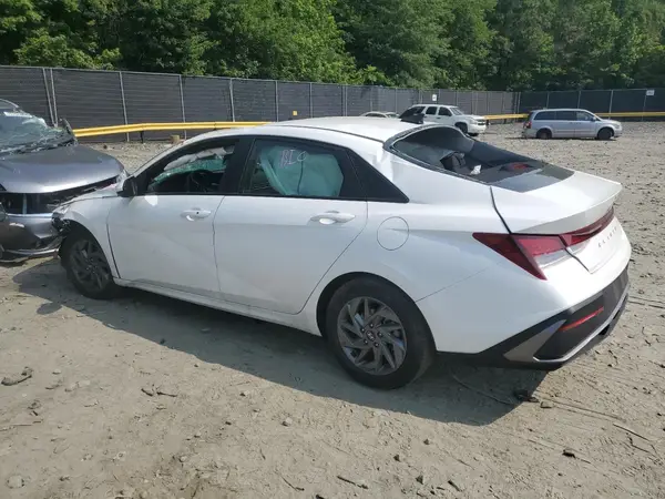 KMHLM4DG5RU810645 2024 HYUNDAI ELANTRA - Image 2