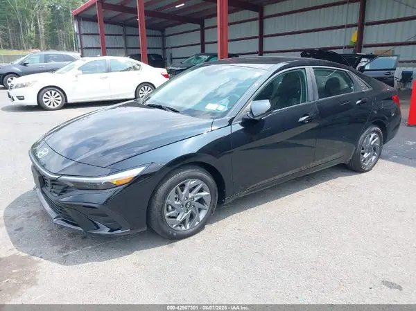 KMHLM4DG5RU812976 2024 HYUNDAI ELANTRA - Image 2