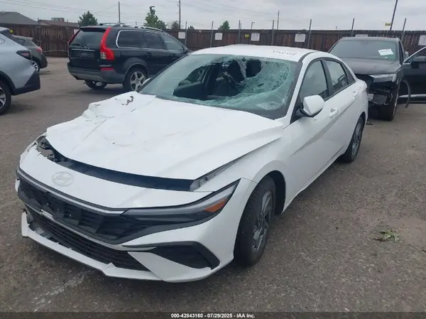 KMHLM4DG5RU819703 2024 HYUNDAI ELANTRA - Image 2