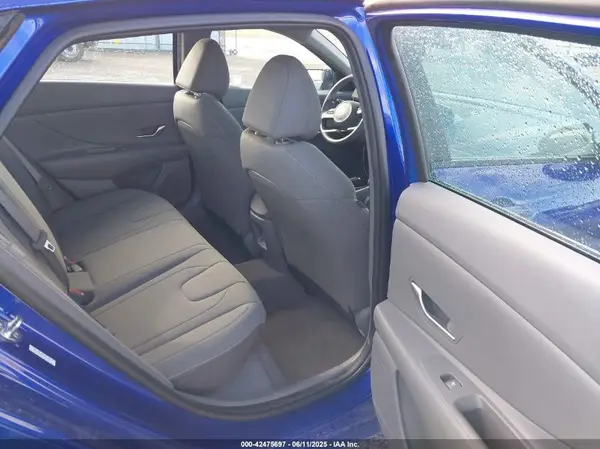 KMHLM4DG5RU823587 2024 HYUNDAI ELANTRA - Image 8