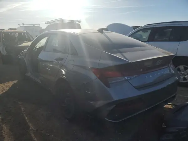 KMHLM4DG5RU837652 2024 HYUNDAI ELANTRA - Image 2