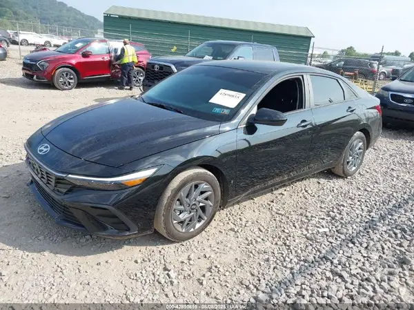 KMHLM4DG5RU845086 2024 HYUNDAI ELANTRA - Image 2