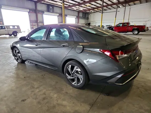 KMHLM4DG5SU018338 2025 HYUNDAI ELANTRA - Image 2
