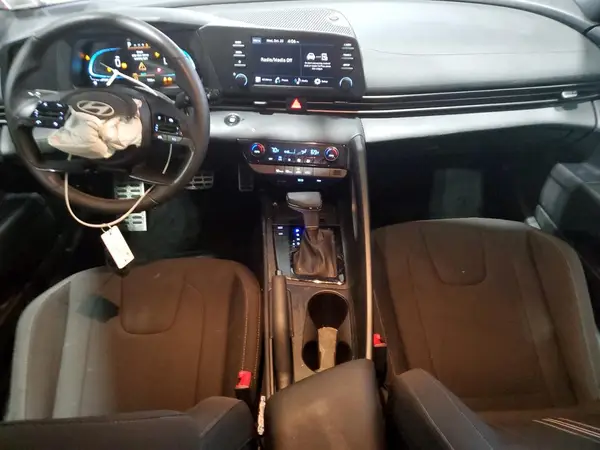 KMHLM4DG5SU023717 2025 HYUNDAI ELANTRA - Image 8