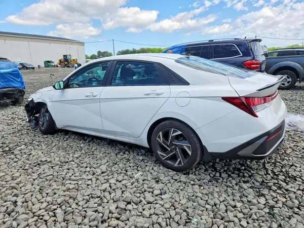 KMHLM4DG5SU023944 2025 HYUNDAI ELANTRA - Image 2