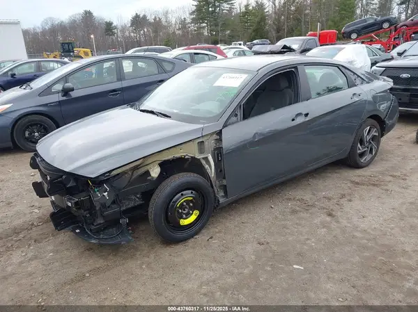 KMHLM4DG5SU028805 2025 HYUNDAI ELANTRA - Image 2