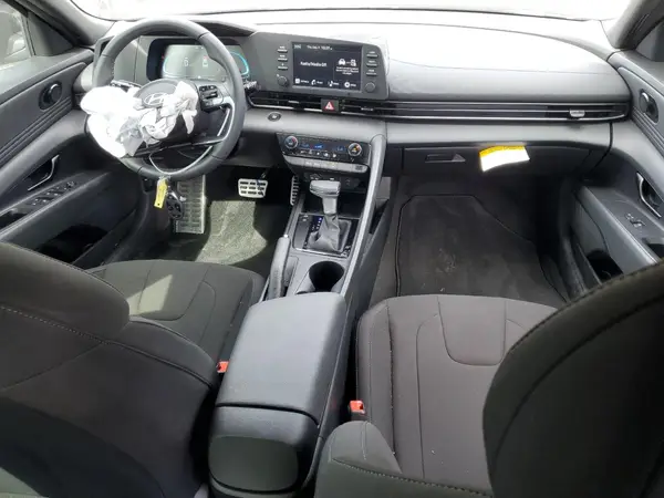 KMHLM4DG5SU049251 2025 HYUNDAI ELANTRA - Image 8