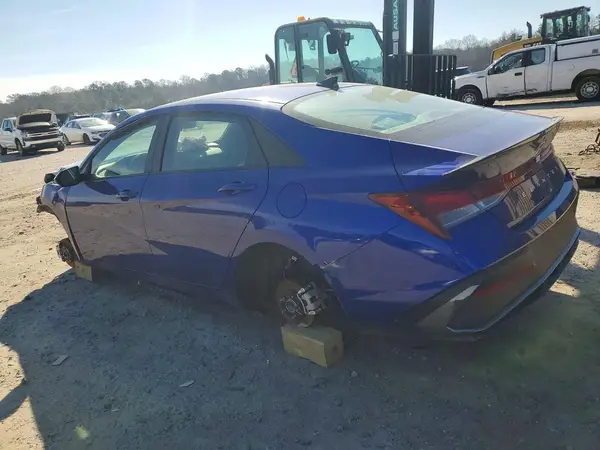 KMHLM4DG5SU068270 2025 HYUNDAI ELANTRA - Image 2