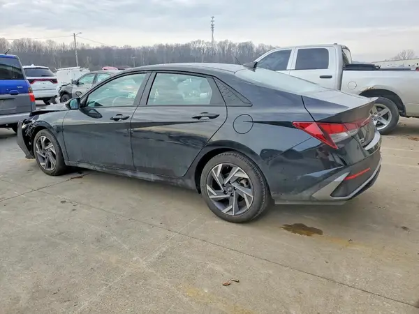 KMHLM4DG5SU068933 2025 HYUNDAI ELANTRA - Image 2