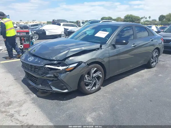KMHLM4DG5SU896917 2025 HYUNDAI ELANTRA - Image 2