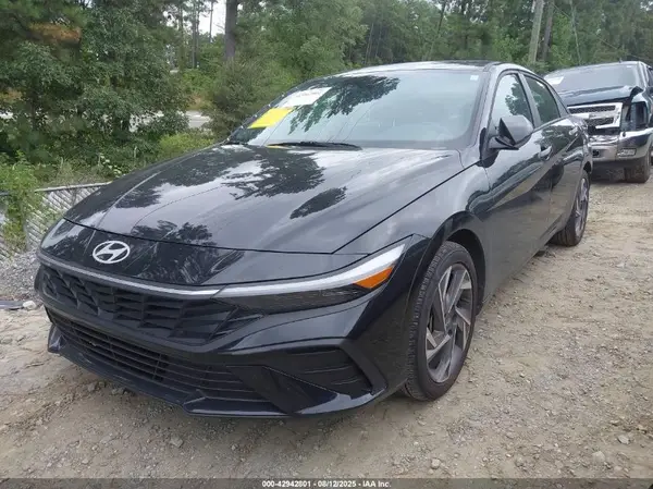 KMHLM4DG5SU903722 2025 HYUNDAI ELANTRA - Image 2
