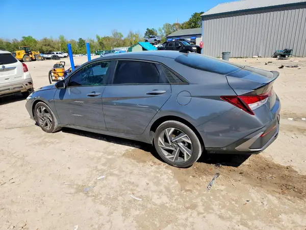 KMHLM4DG5SU932430 2025 HYUNDAI ELANTRA - Image 2