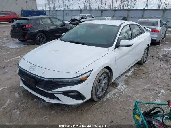 KMHLM4DG5SU939717 2025 HYUNDAI ELANTRA - Image 2