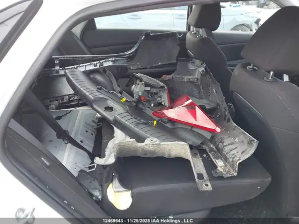 KMHLM4DG5SU939717 2025 HYUNDAI ELANTRA - Image 8