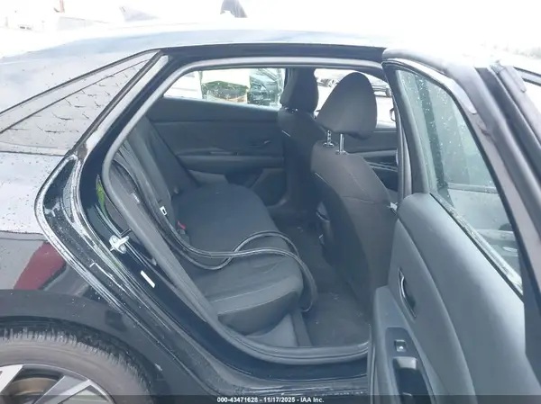 KMHLM4DG5SU953696 2025 HYUNDAI ELANTRA - Image 8