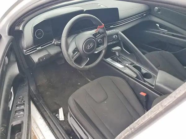 KMHLM4DG5SU955674 2025 HYUNDAI ELANTRA - Image 8
