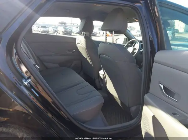 KMHLM4DG5SU956162 2025 HYUNDAI ELANTRA - Image 8