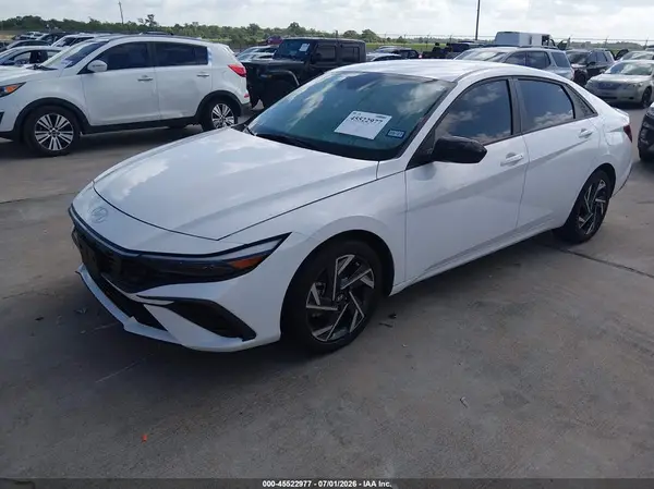 KMHLM4DG5SU961684 2025 HYUNDAI ELANTRA - Image 2