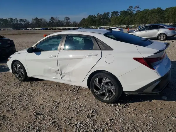 KMHLM4DG5SU962592 2025 HYUNDAI ELANTRA - Image 2