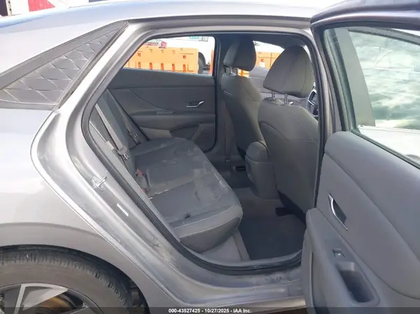 KMHLM4DG5SU964293 2025 HYUNDAI ELANTRA - Image 8