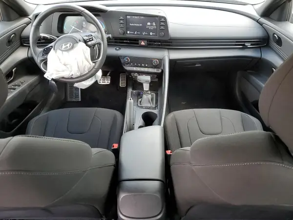 KMHLM4DG5SU967193 2025 HYUNDAI ELANTRA - Image 8