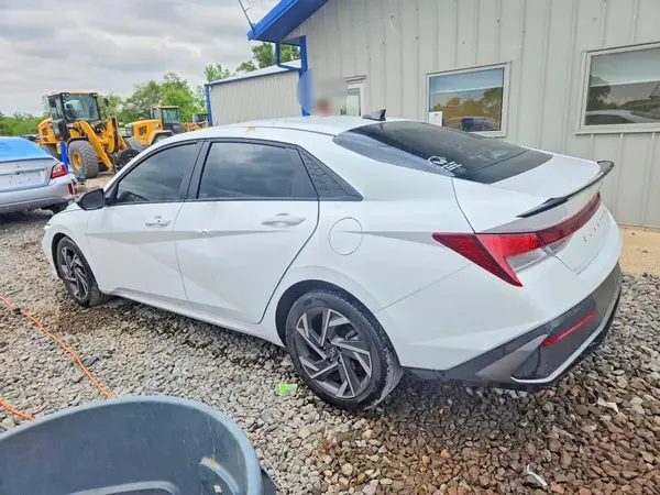 KMHLM4DG5SU973155 2025 HYUNDAI ELANTRA - Image 2