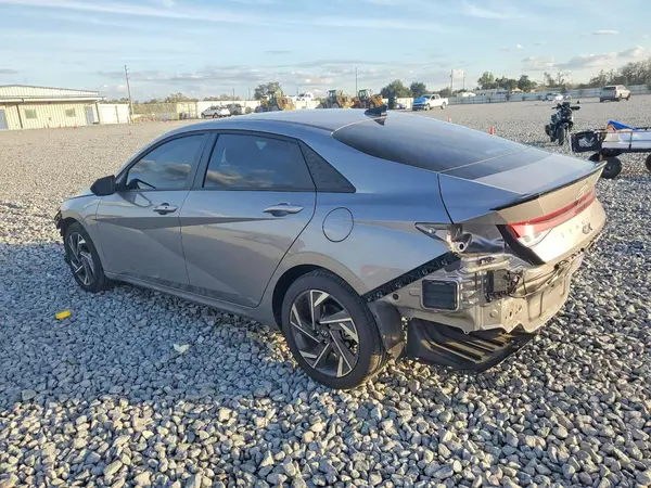 KMHLM4DG5SU981384 2025 HYUNDAI ELANTRA - Image 2
