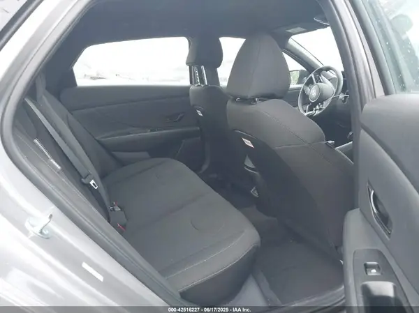 KMHLM4DG5SU987475 2025 HYUNDAI ELANTRA - Image 8
