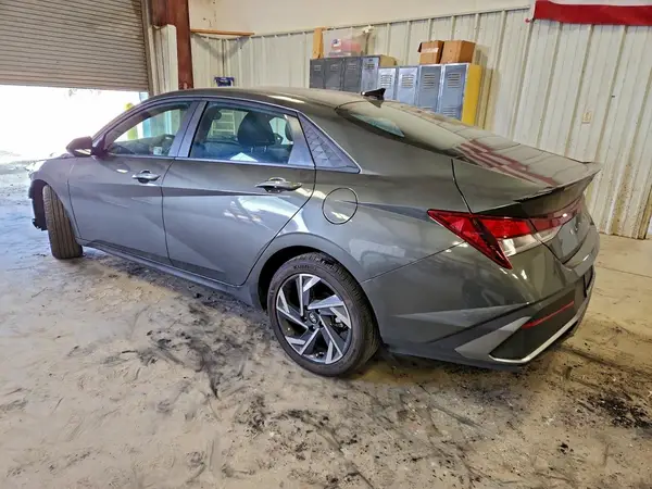 KMHLM4DG5SU992594 2025 HYUNDAI ELANTRA - Image 2