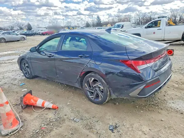 KMHLM4DG5SU994037 2025 HYUNDAI ELANTRA - Image 2