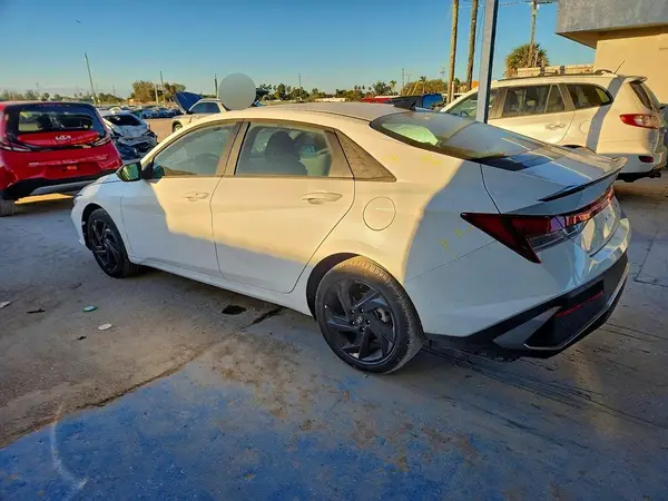KMHLM4DG5TU116142 2026 HYUNDAI ELANTRA - Image 2