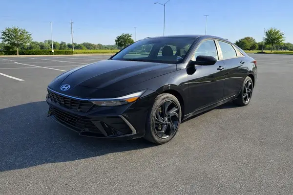 KMHLM4DG5TU122748 2026 HYUNDAI ELANTRA - Image 2