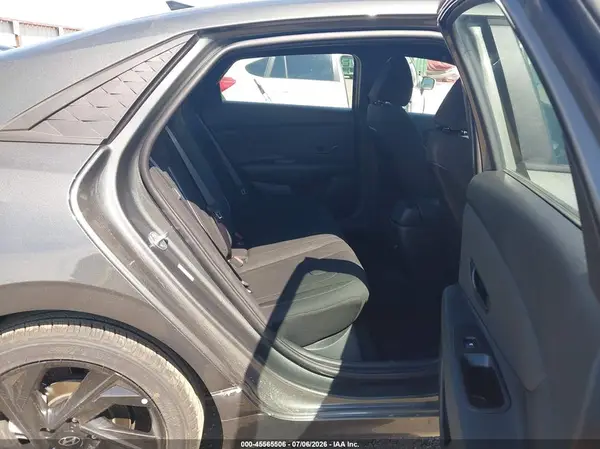 KMHLM4DG5TU233865 2026 HYUNDAI ELANTRA - Image 8