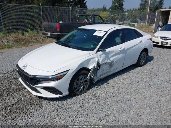 KMHLM4DG6RU648718 2024 HYUNDAI ELANTRA - Image 2