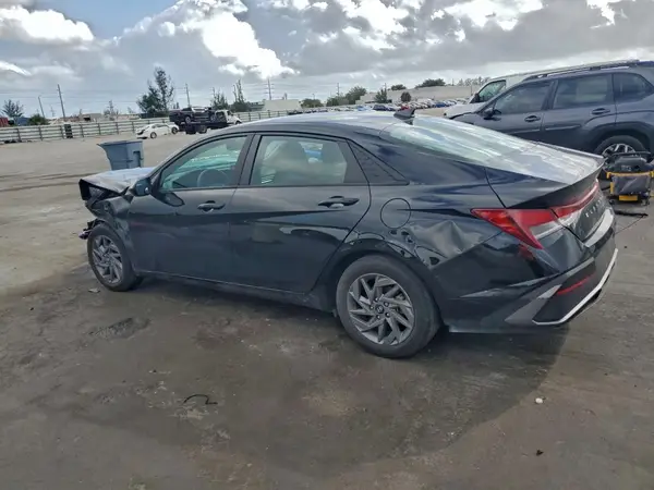 KMHLM4DG6RU656916 2024 HYUNDAI ELANTRA - Image 2
