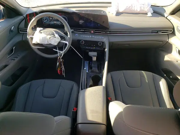 KMHLM4DG6RU671125 2024 HYUNDAI ELANTRA - Image 8