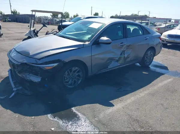 KMHLM4DG6RU672114 2024 HYUNDAI ELANTRA - Image 2