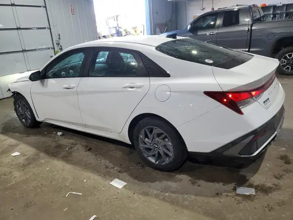KMHLM4DG6RU681721 2024 HYUNDAI ELANTRA - Image 2