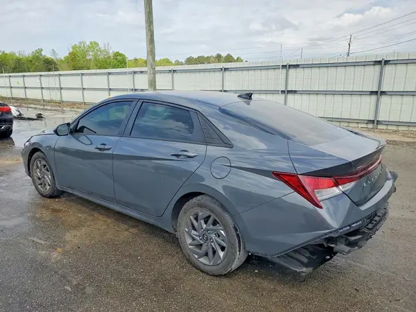 KMHLM4DG6RU682724 2024 HYUNDAI ELANTRA - Image 2