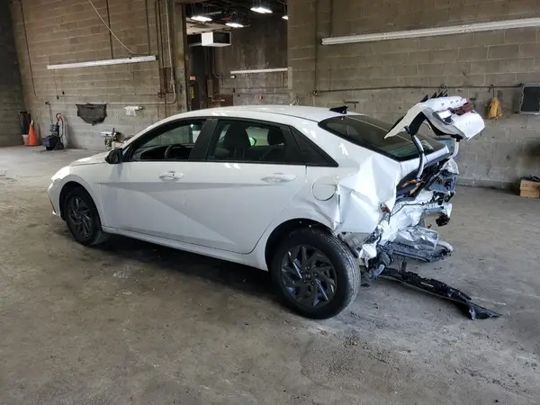 KMHLM4DG6RU683341 2024 HYUNDAI ELANTRA - Image 2