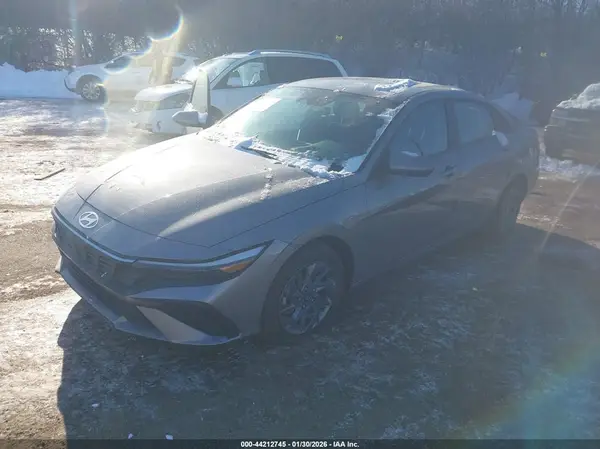 KMHLM4DG6RU686918 2024 HYUNDAI ELANTRA - Image 2