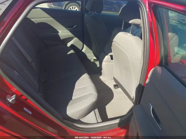 KMHLM4DG6RU692184 2024 HYUNDAI ELANTRA - Image 8