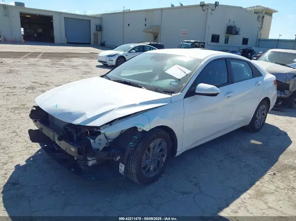 KMHLM4DG6RU694436 2024 HYUNDAI ELANTRA - Image 2