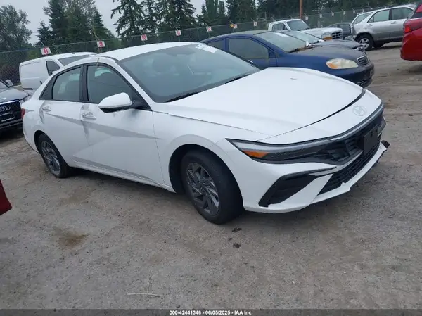 KMHLM4DG6RU697014 2024 HYUNDAI ELANTRA - Image 1
